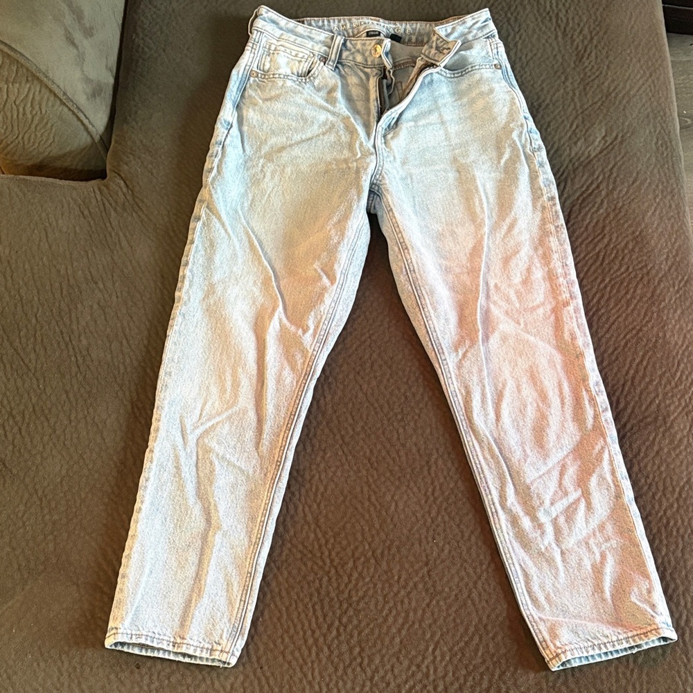 American Eagle Outfitters Light Blue Denim Mom Jeans